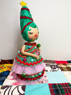 Image of RESERVED FOR JENNIFER ART DOLL TREE TOPPER RETRO