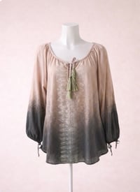 Image 1 of New XL One World Top #723*10