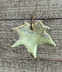 Image 2 of Necklace green leaf 