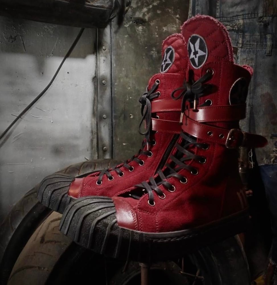 Red Devil Stomper / Junker Designs