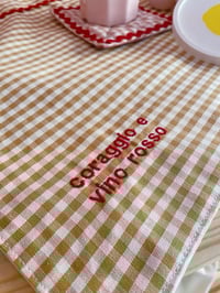 Image 2 of Tovaglietta Coraggio e vino rosso