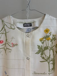 Image 2 of Flower Molly shirt (medium)