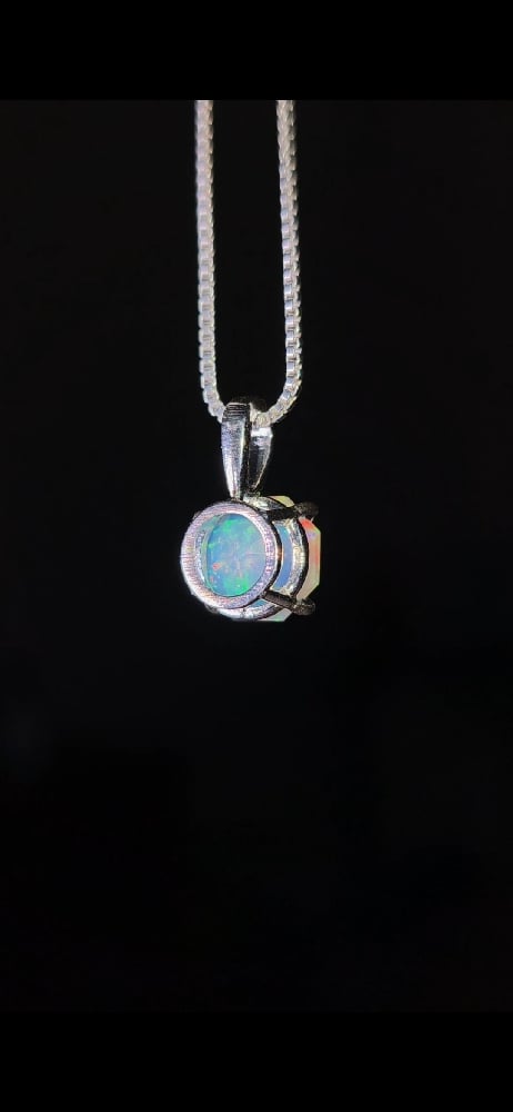 Image of Welo opal pendant 