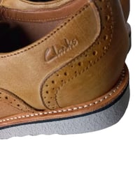 Image 10 of Mens Clarks Brogues Shoes Dip Dye Cognac Leather UK Size 7 G Unworn in Box