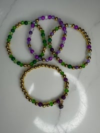 Image 4 of Mardi Gras Tumbler Bracelet Stack – Green, Purple & Gold Beaded Cup Accessory