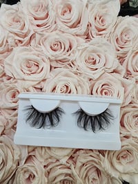 Image 1 of Wings Lashes