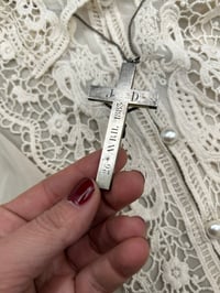 Image 4 of Jolie croix, pendentif du 19ème siècle, en nacre et argent massif poinçonné. 1883!