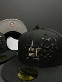 Image 3 of New Era 59Fifty 🦇🦇🦇🦇🦇