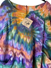 Image 3 of S 100% Cotton Forager Top in Earthy Spiral Rainbow Ice Dye