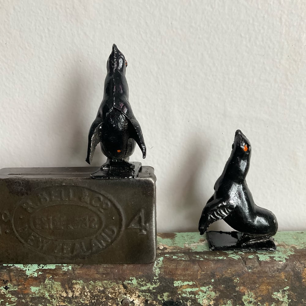 Image of Seals & Vesta Tin no.2