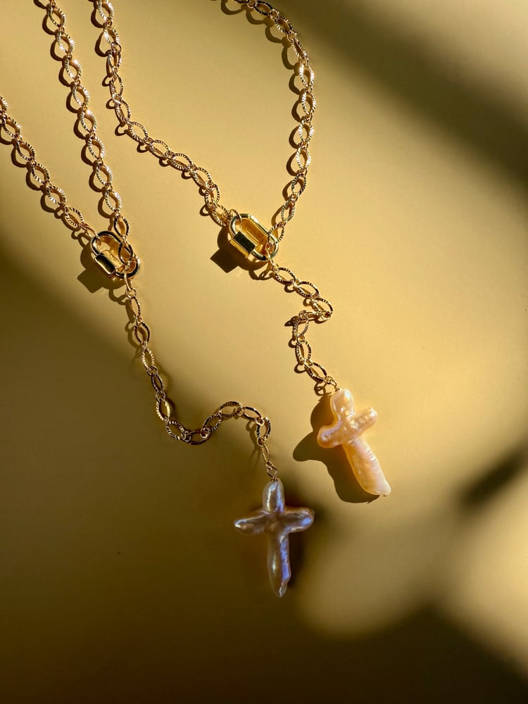 Image of The pearl cross lariat