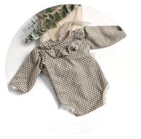 Image 1 of Newborn bodysuit for photoshoots |Martella | neutral brown | dots