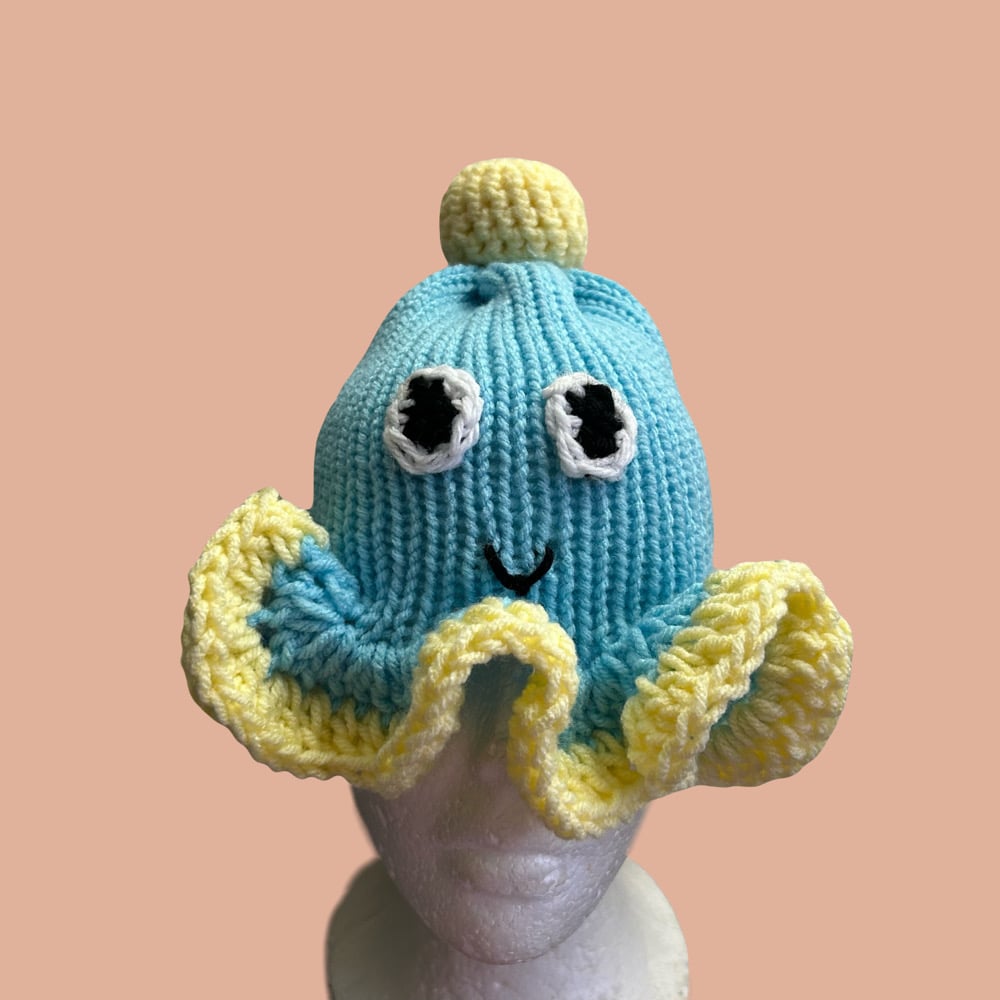 spy ruffle hat | Ravishing Admire