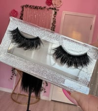 Image 2 of Double stacked lashes (Aaliyah)