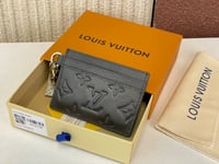 Image 12 of Lou small wallets (click to browse)