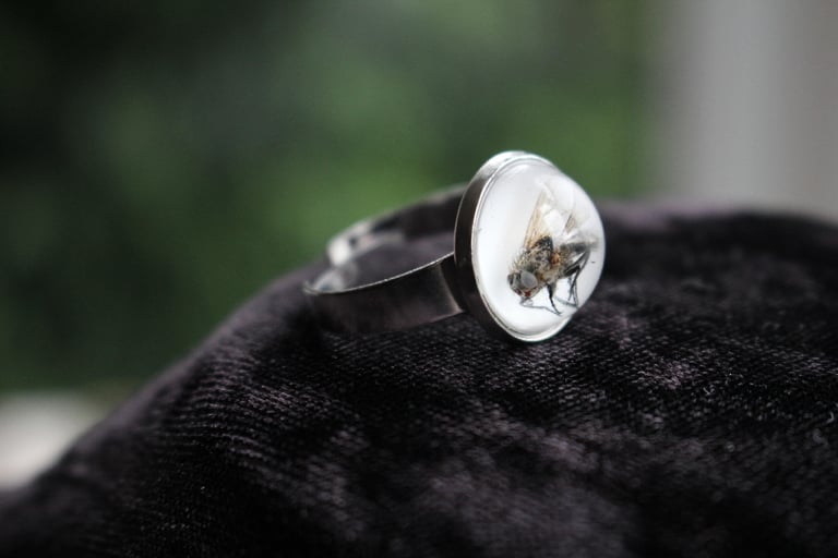 Dead Good naturally deceased Fly ring 2 Image 3