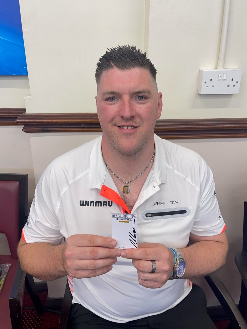 DARYL GURNEY LIMITED EDITION PIN BADGE HAND SIGNED