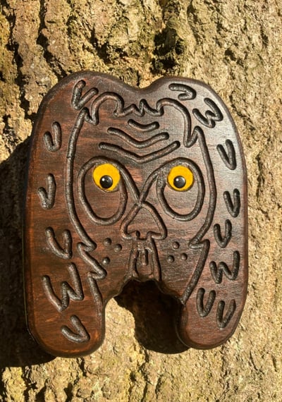 Image of WODD CUT DOG
