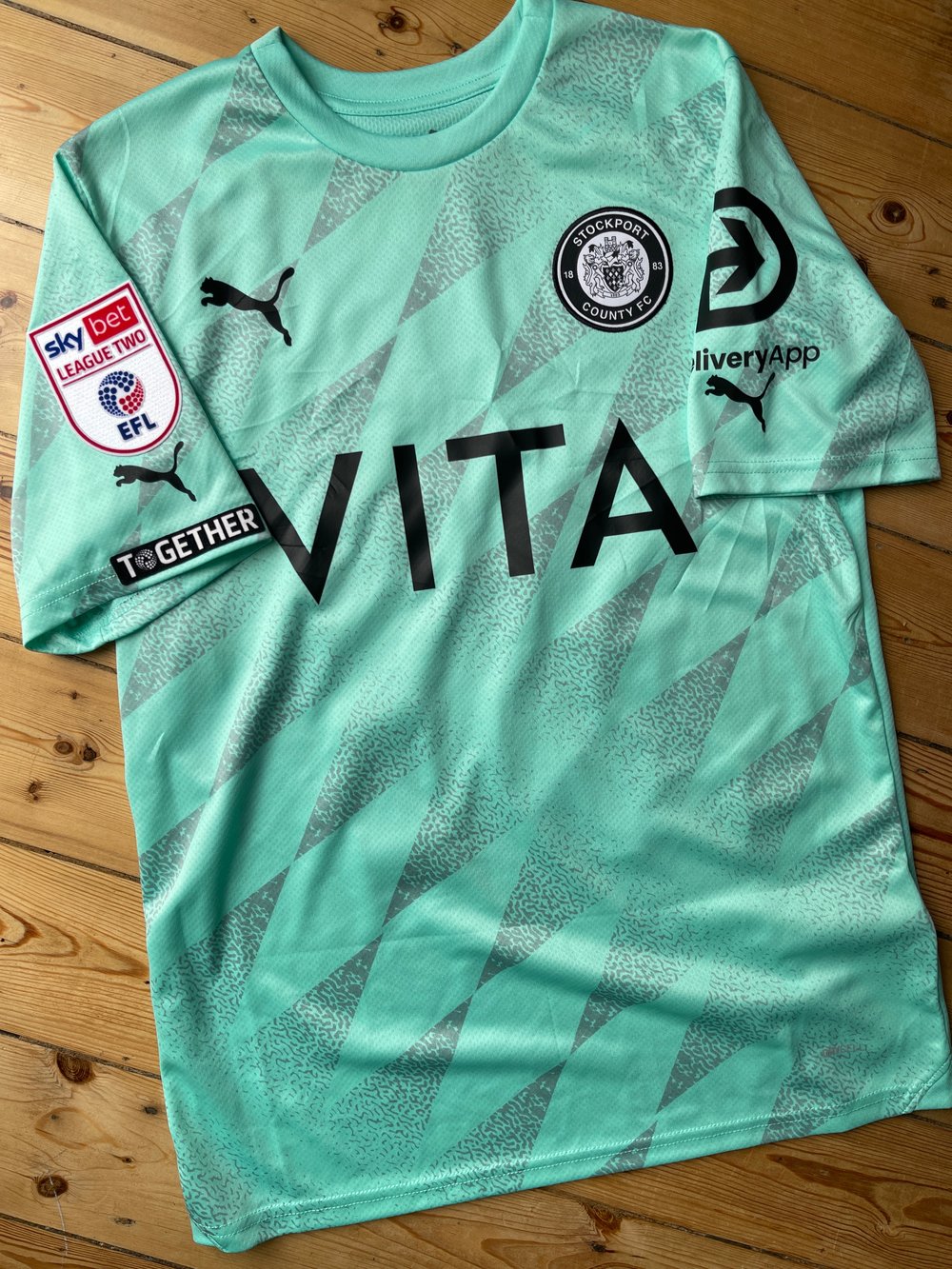 Match issue 2023/24 Puma away shirt