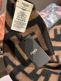 Image 5 of Fèndi Scarf