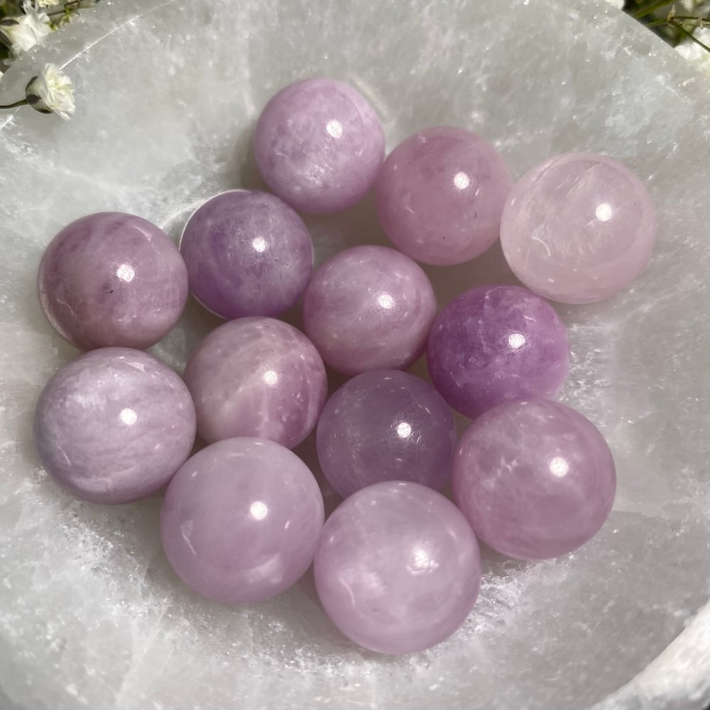 Image of Mini Kunzite Sphere