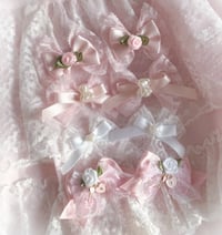 Image 4 of Surprise Bow Sets