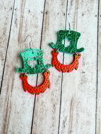 Leprechaun Dangle earrings 