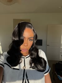 Image 2 of 22 inch BODY WAVE 7x6 HD LACE CLOSURE WIG 