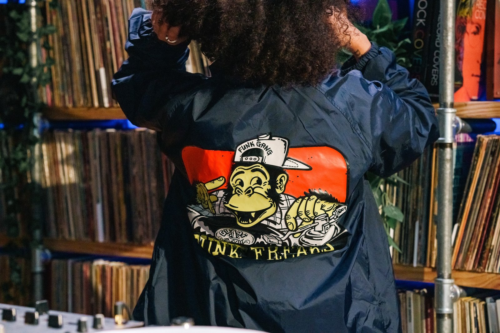 CHANGO NAVY WINDBREAKERS | FUNKFREAKS