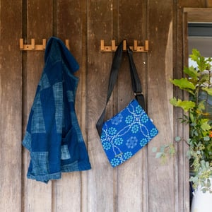 Image of fforest blanket musette in fresh blue