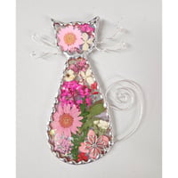 Image 2 of Real Flower Puss Cat