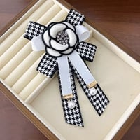 Flower Bow Brooch Checkered 