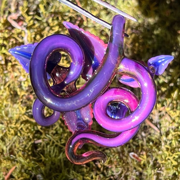 Image of Plasma Purple 6 Leaf Pendant