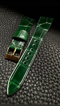 Image 2 of Glazed Emerald Alligator watch strap - vintage cut