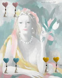 Image 1 of Femme tenant des fleurs ou le printemps