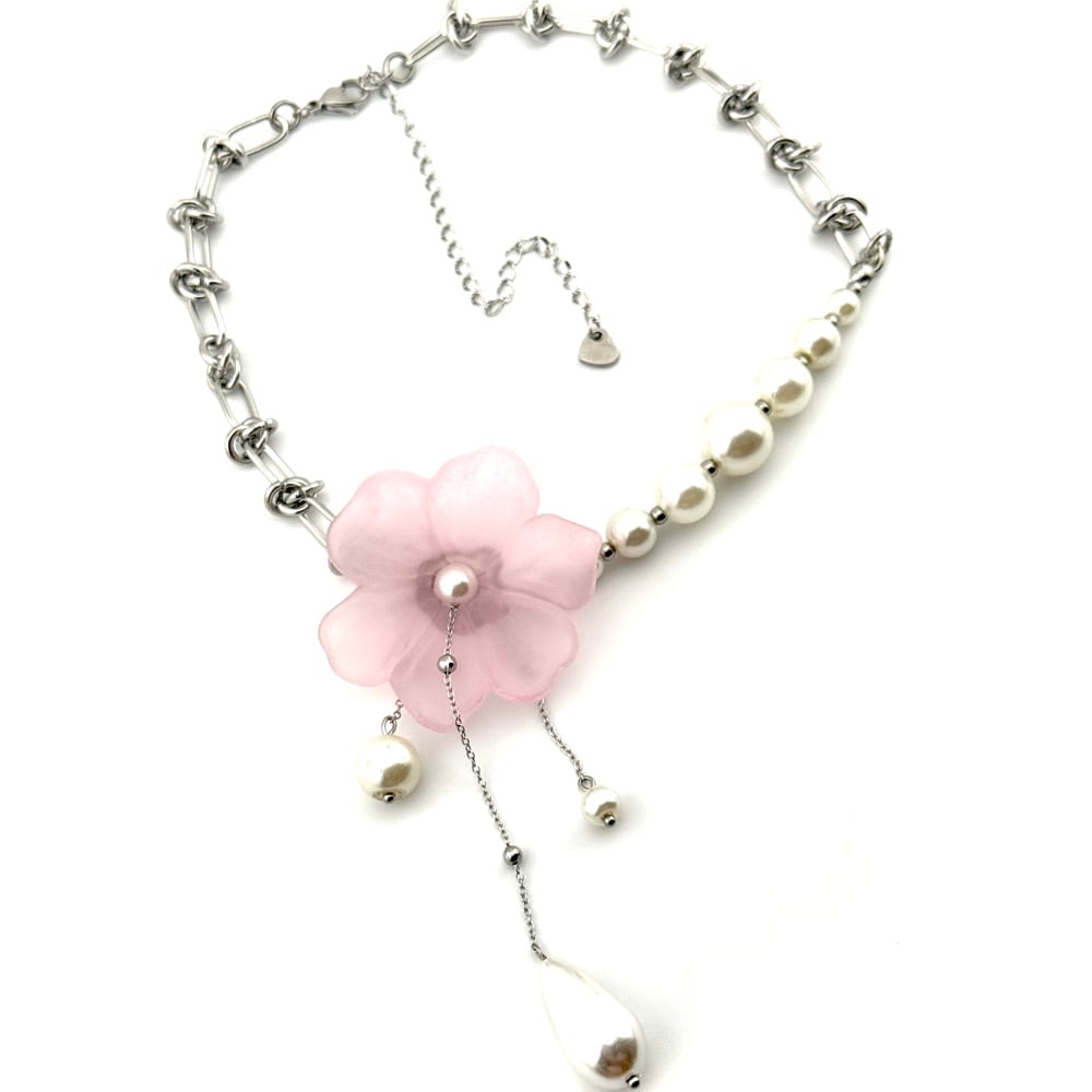Image of Treasured Flower Necklace