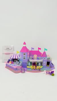 Image 1 of Ensemble bracelet et Polly Pocket vintage The Mansion Complet