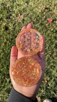 “Gold Flakes” Grinder