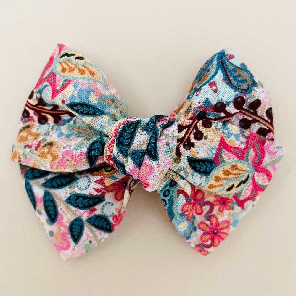 Image of Barrette fleurs vertes et roses