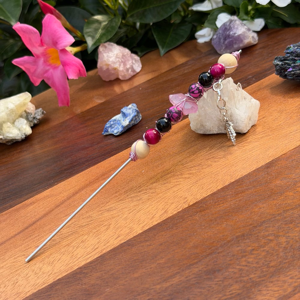 Image of magenta obsidian bowl poker
