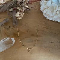 Image 2 of MIA - Collier perlé turquoises et pendentif Trèfle