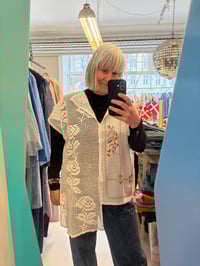 Image 12 of Daisy shirt, white (one size)