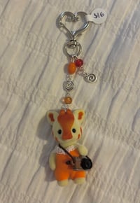 Baby giraffe keychain 🦒