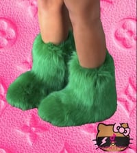 Green Faux Imitation Fur Yeti Baddie Y2K Boots Size 6