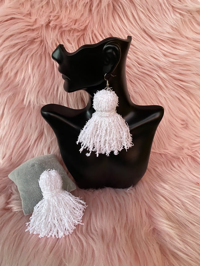 Short Tassel Earrings Solid Colors (Cotton)
