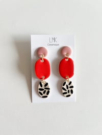 Paire de boucles d'oreilles céramique TRIPTA rose et rouge