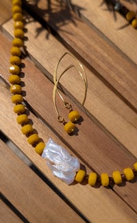 Image 4 of Baroque Necklace Set
