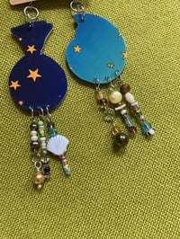 Image 3 of heirloom angel fossil & jar beaded dangle earrings