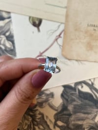 Image 5 of Superbe bague en argent massif poinçonné, pierre naturelle couleur bleue ciel, vintage