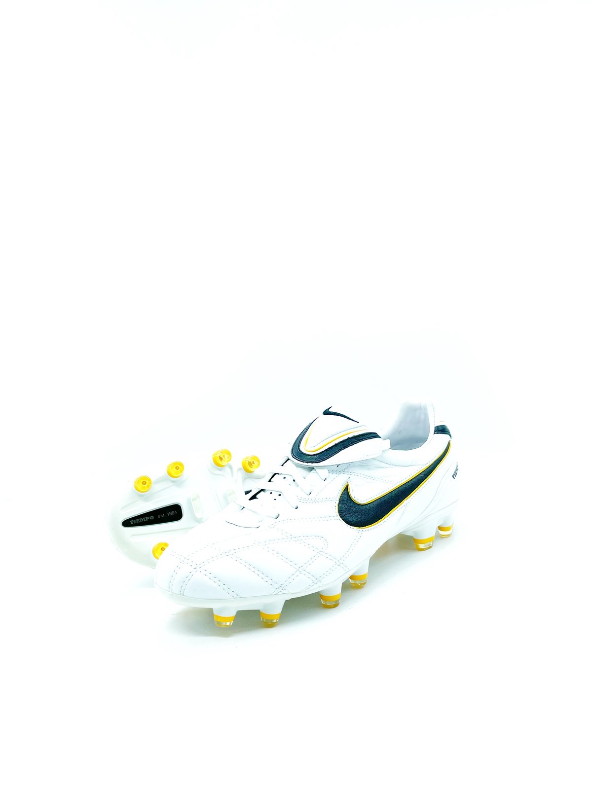 Tbtclassicfootballboots — Nike Tiempo III FG White